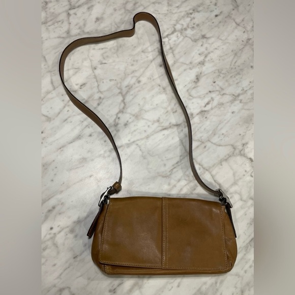 COACH adjustable shoulder bag - Picture 8 of 9